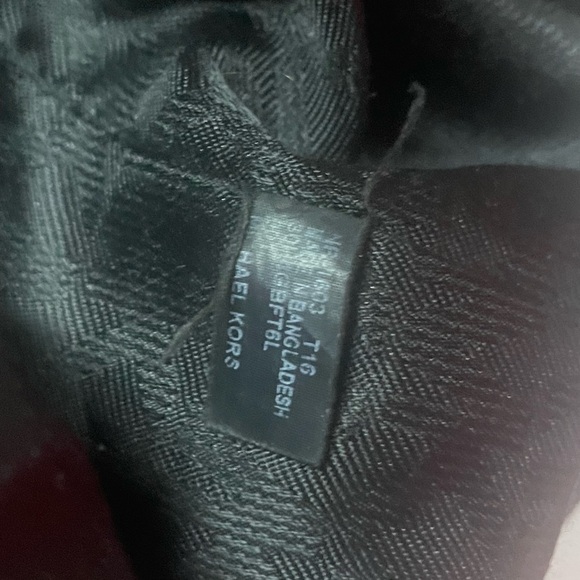 Authentic Michael Kors Purse!!! #0122b - Picture 11 of 13